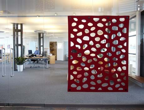 CoverSingle rumdeler i filt i bank